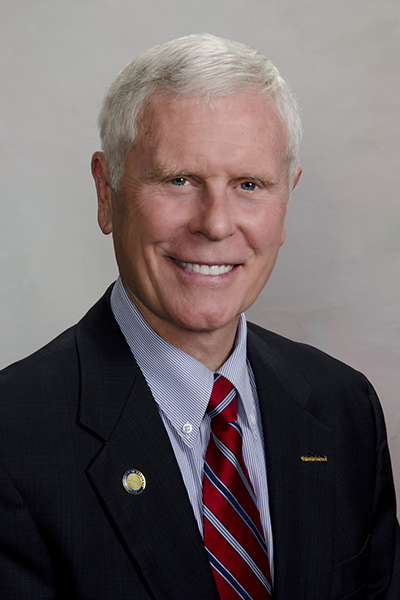 A picture of R. Howard Wiggs
