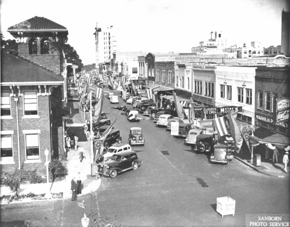1937 aerial view of Main Street in Lakeland with link to Lakeland Public Library Flickr