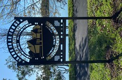 Lake Beulah neighborhood sign