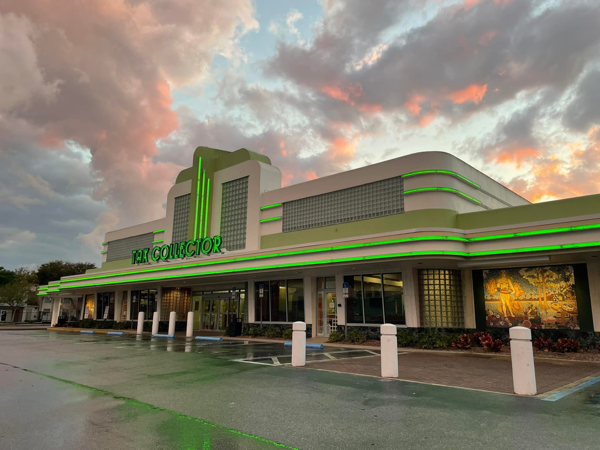 The Polk County Tax Collector's Office Lakeland Service Center is a celebration of art-deco style. It was built in 1953 as a Publix grocery store.